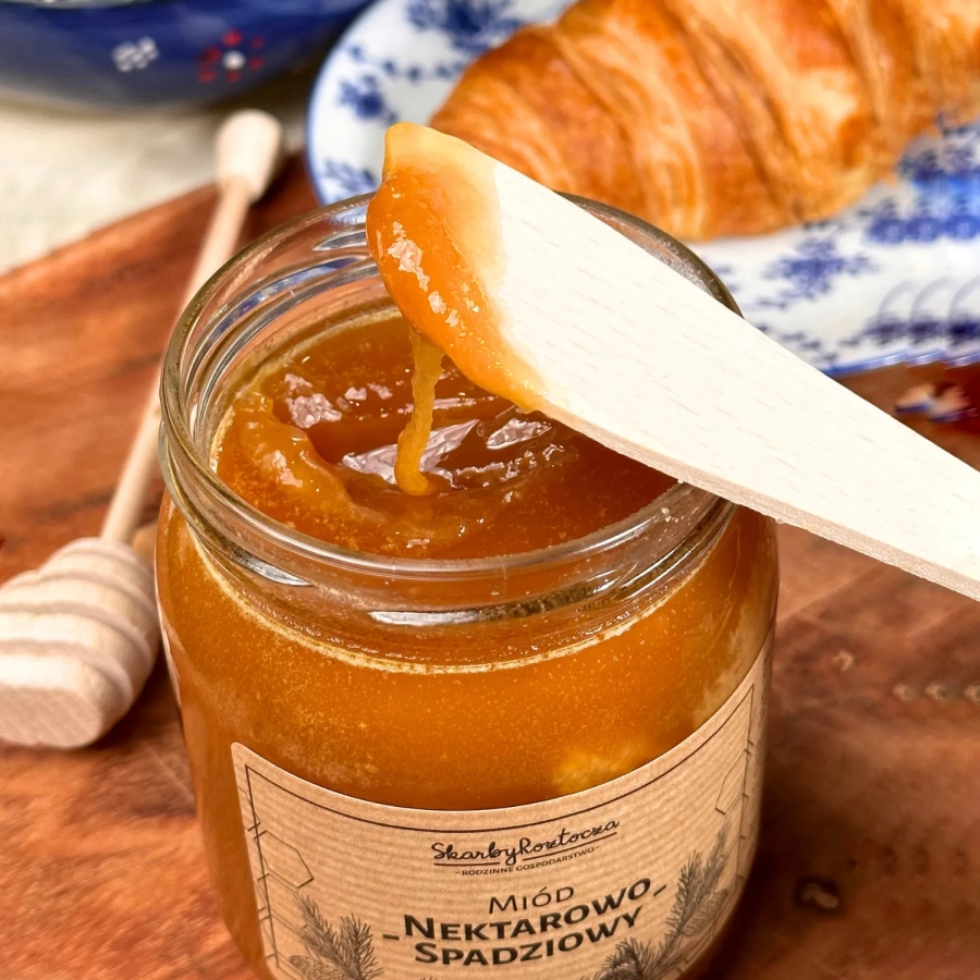 miod-nektarowo-spadziowy-650g-skarby-roztocza-produktowy-kwadrat-konsystencja2.webp