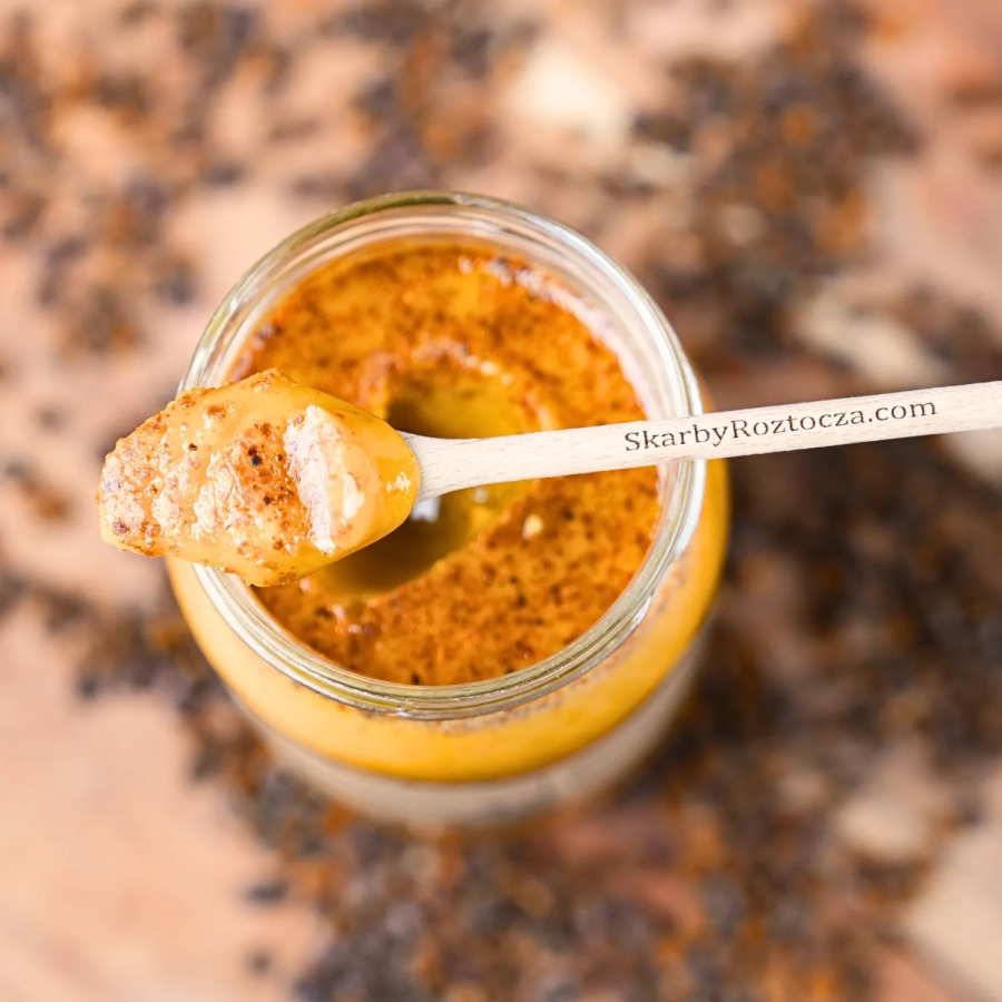 miel au pain d'abeille grand pot skarby roztocza texture cuillere2
