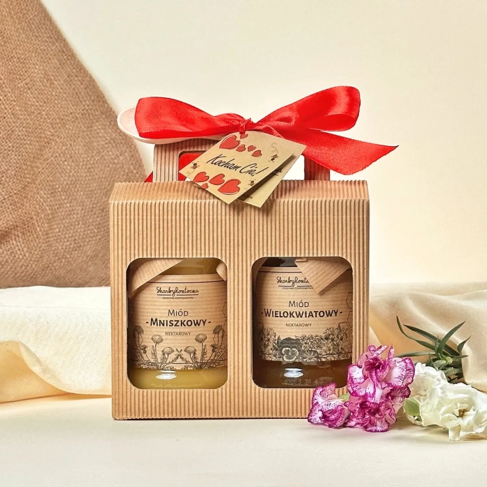 traditional gift set box window 2 honeys spoon treasures of roztocze product square wishes gift bow ribbon red