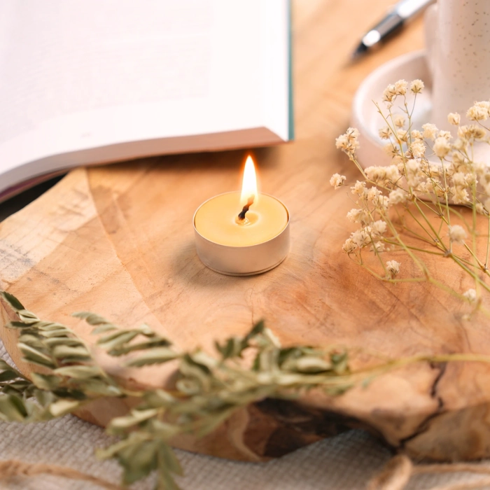 beeswax tea light